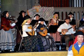 Centro y Anzar, de Telde, en el III Festival Folclórico Herencias (Foto Francisco Javier Santana)